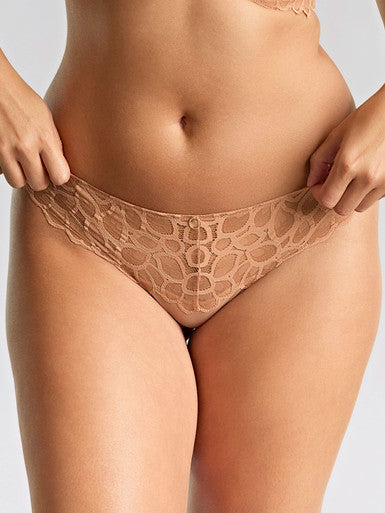 String  allure Nude
