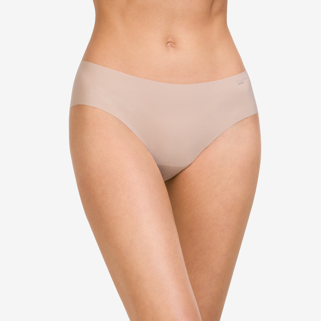 Slip invisible nude