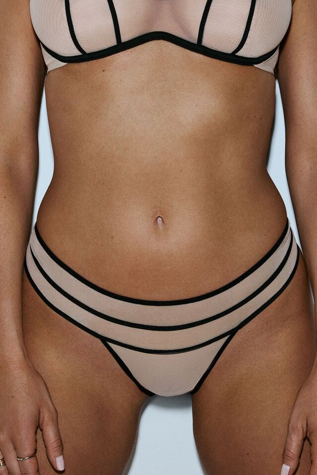 String Yulimar noir