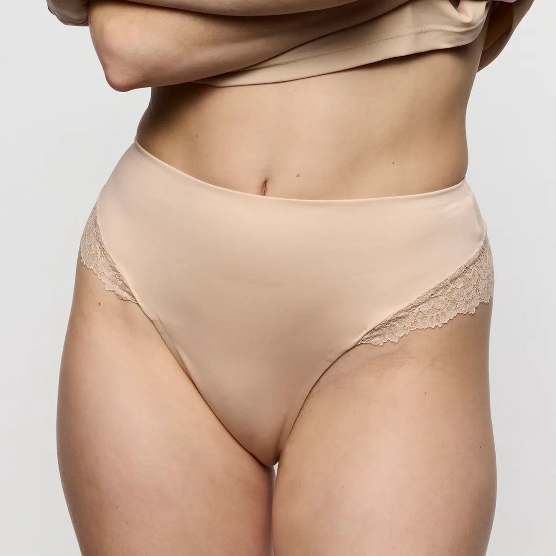 String haut Soft Studio nude dentelle