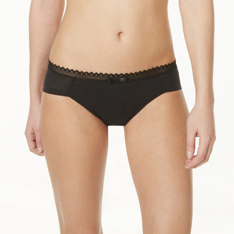slip uni noir ligne Oxygène de la marque Lou lingerie. Ne marque pas sous les vêtements