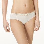 Slip uni poudre invisible sous les vêtements, de la ligne Oxygène marque Lou lingerie