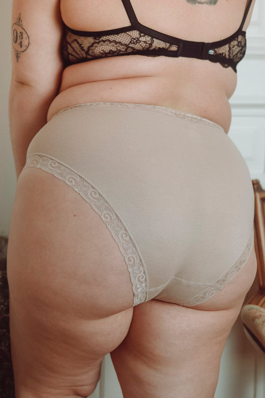 culotte haute en coton et dentelle couleur chair de la marque Avet 3324