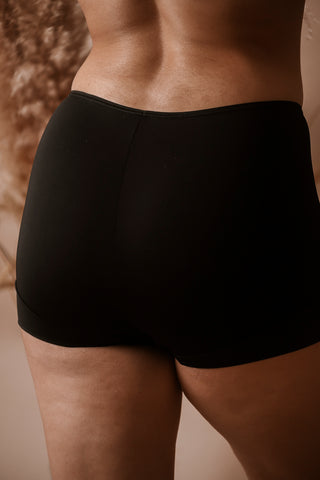 culotte short en microfibre couleur noir de la marque Avet 3844