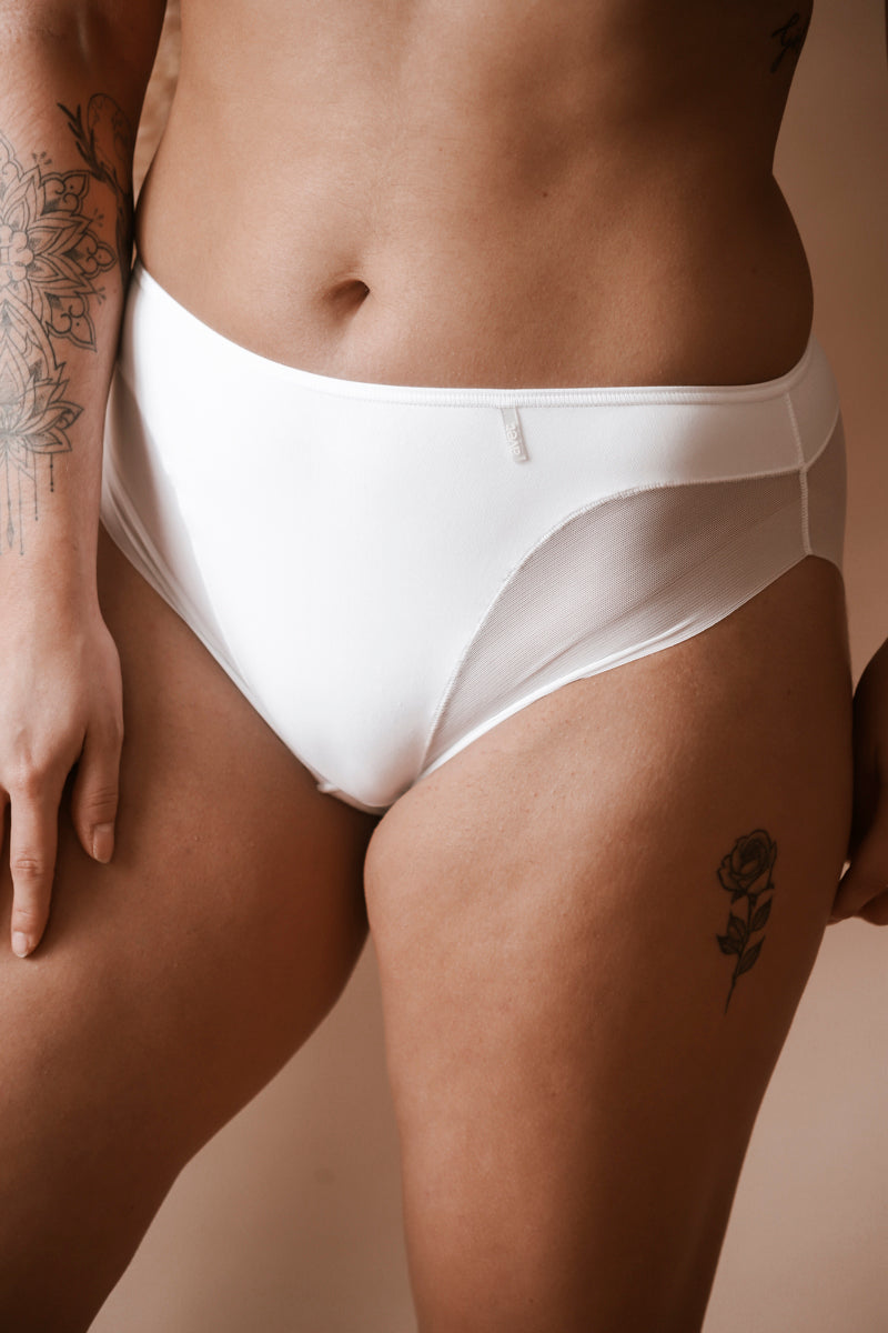 culotte blanche invisible en microfibre de la marque Avet