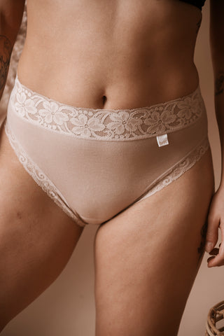 culotte chair en coton avec dentelle de la marque Avet 3324