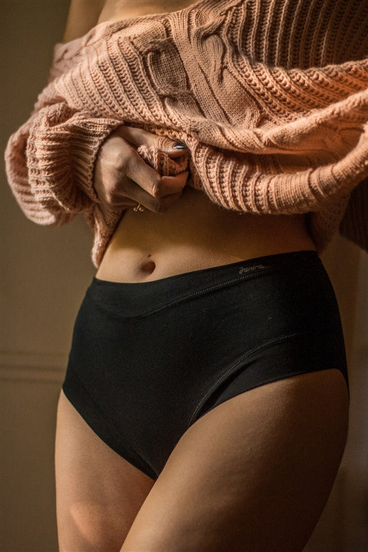 Culotte Janira haute en coton noir, modèle coton band. Ne marque pas sous les vêtements