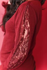 Pull col rond en maille Laine et Soie avec dentelle lie de vin