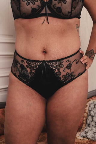 Shorty invisible noir bouquet de fleur